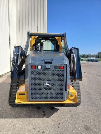 Image of John Deere 331G equipment image 2