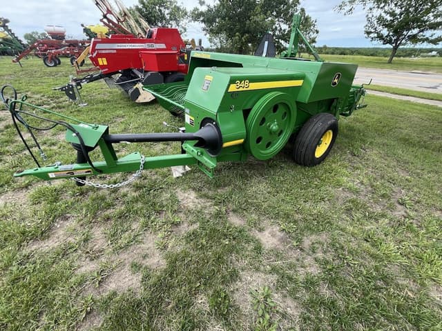 Image of John Deere 348 equipment image 2