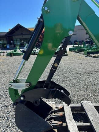 Image of John Deere 370B equipment image 2