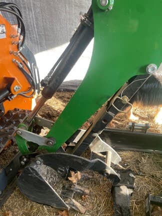 Image of John Deere 370B equipment image 3