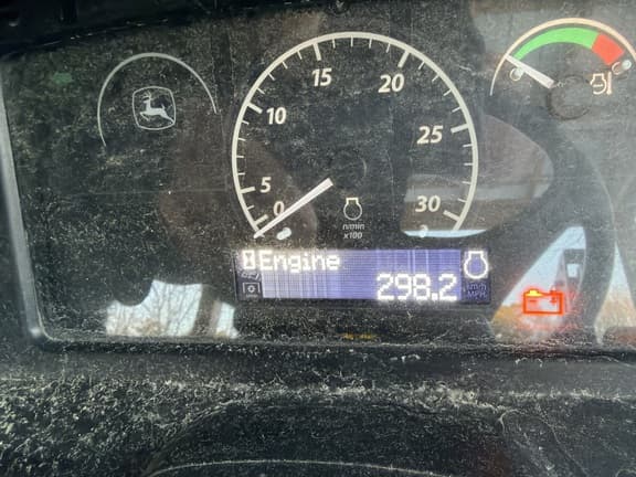 Image of John Deere 4044M equipment image 4