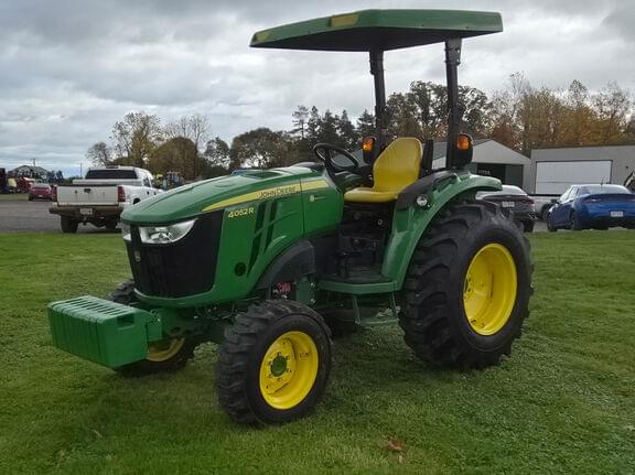 Image of John Deere 4052R Image 1