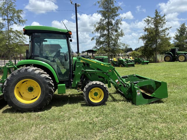 Image of John Deere 4066R equipment image 4