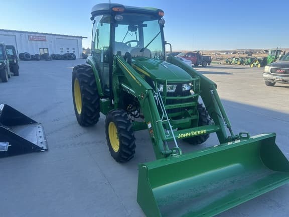 Image of John Deere 4066R equipment image 1