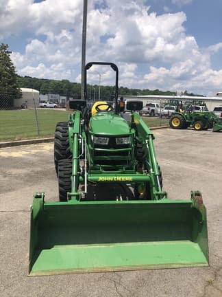 Image of John Deere 4066R equipment image 2