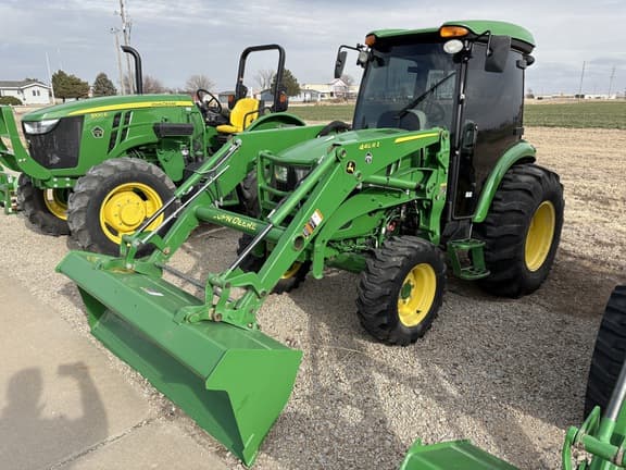 Image of John Deere 4066R equipment image 1