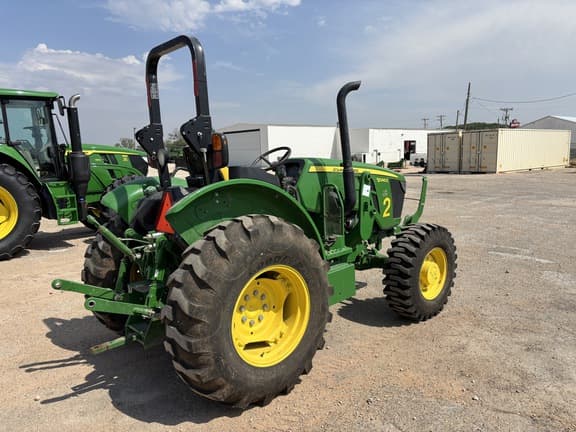 Image of John Deere 5045E equipment image 4