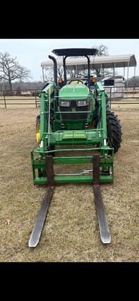 Image of John Deere 5045E equipment image 3