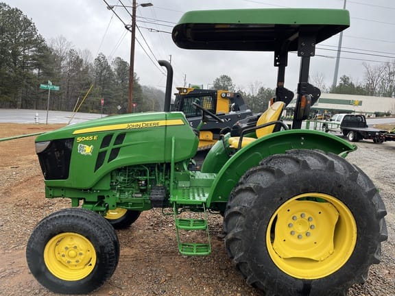2021 John Deere 5045E Equipment Image0