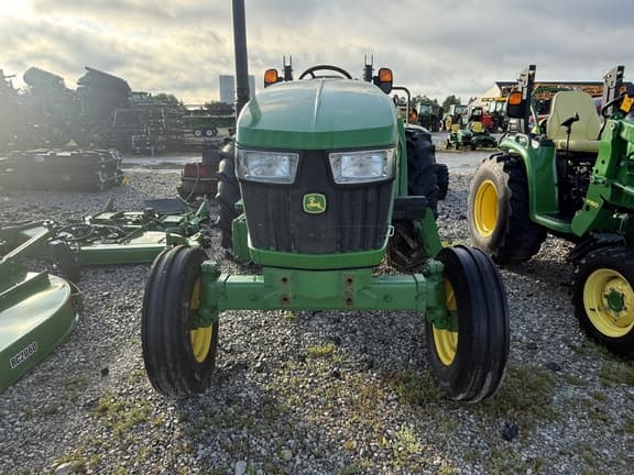 Image of John Deere 5045E equipment image 2