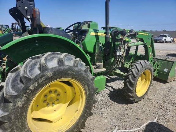 Image of John Deere 5055E equipment image 2