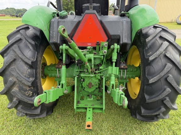 Image of John Deere 5055E equipment image 1
