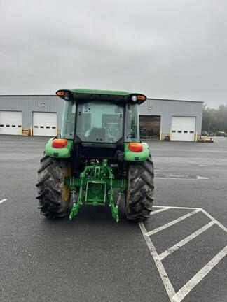 Image of John Deere 5065E equipment image 3