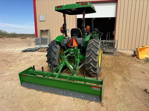 Image of John Deere 5065E equipment image 4