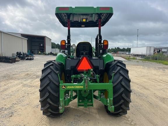 Image of John Deere 5075E equipment image 3