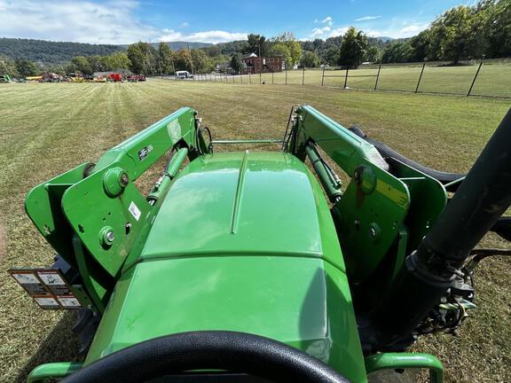 Image of John Deere 5075E equipment image 3