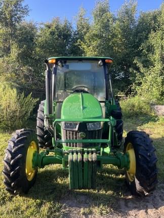 Image of John Deere 5075E equipment image 3