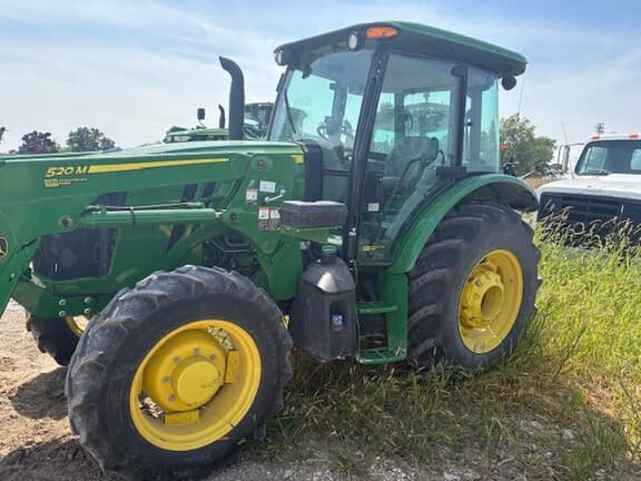 Image of John Deere 5090E equipment image 4