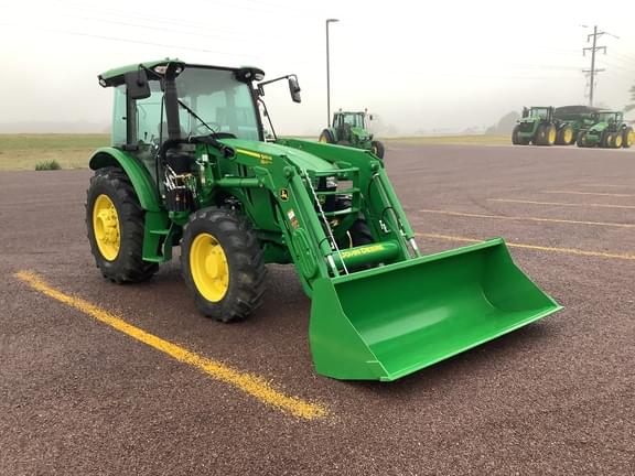 Image of John Deere 5090M equipment image 1