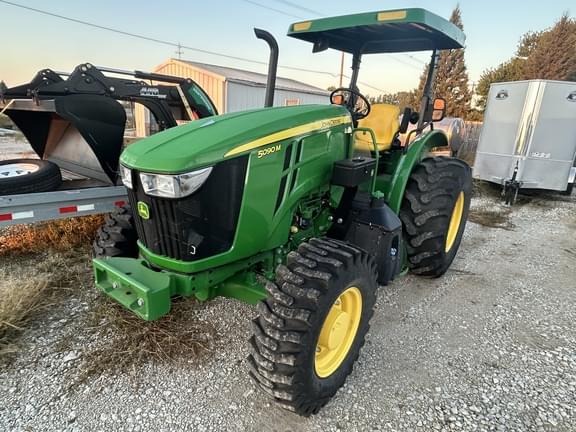 Image of John Deere 5090M Primary image