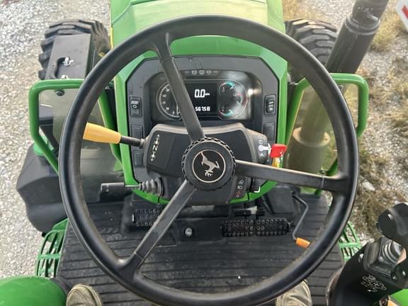 Image of John Deere 5090M equipment image 3