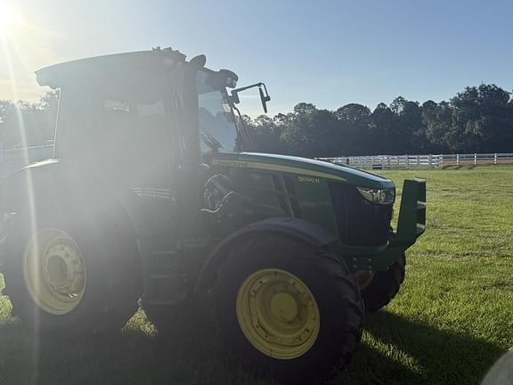Image of John Deere 5090R equipment image 1