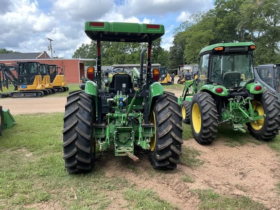 Image of John Deere 5100E equipment image 3