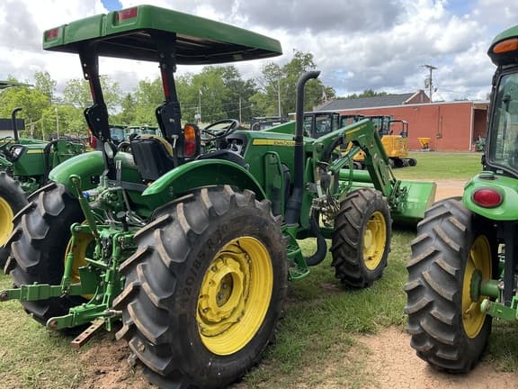 Image of John Deere 5100E equipment image 4