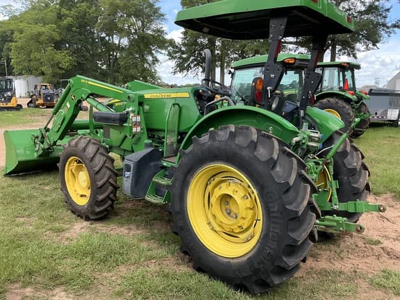 Image of John Deere 5100E equipment image 2