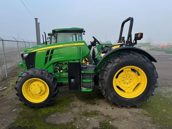 Image of John Deere 5100M equipment image 1