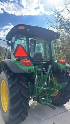 Image of John Deere 5100M equipment image 3