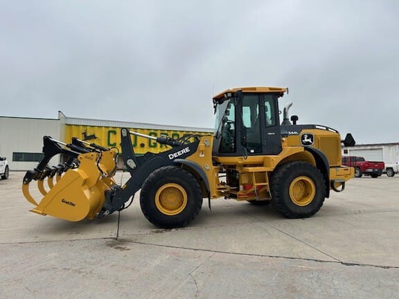 2021 John Deere 544L Equipment Image0