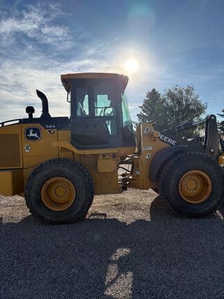 Image of John Deere 544P equipment image 3