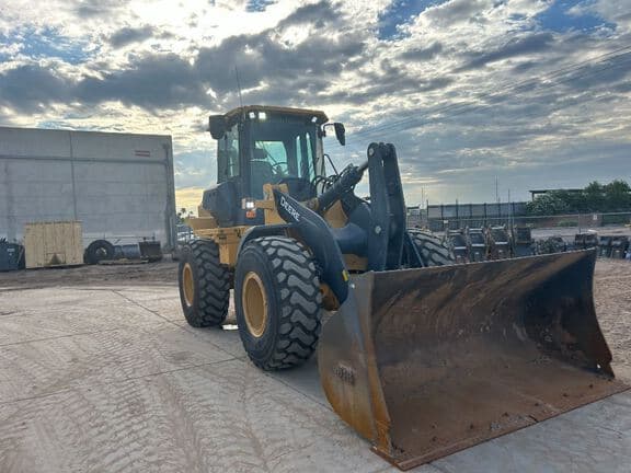 Image of John Deere 544P Primary image