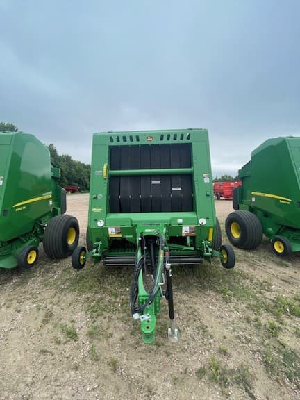Image of John Deere 560M equipment image 1