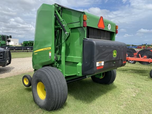 Image of John Deere 560M equipment image 3