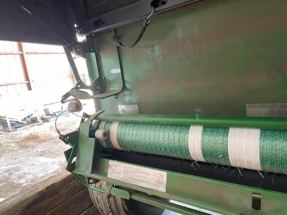 Image of John Deere 560M Primary image