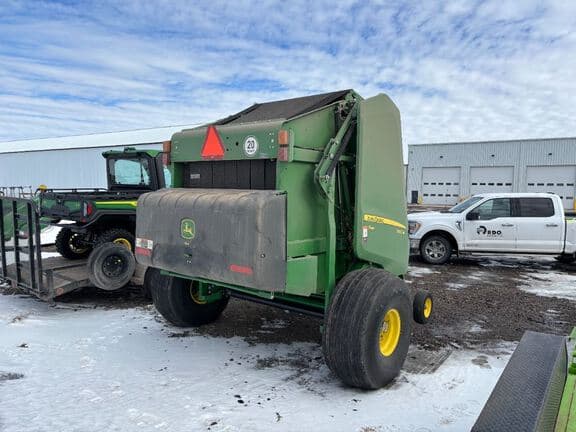 Image of John Deere 560M equipment image 4