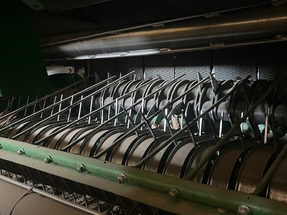Image of John Deere 560M equipment image 1