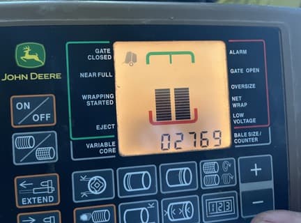 Image of John Deere 560M equipment image 4