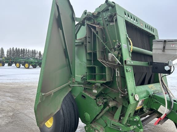 Image of John Deere 560M equipment image 4