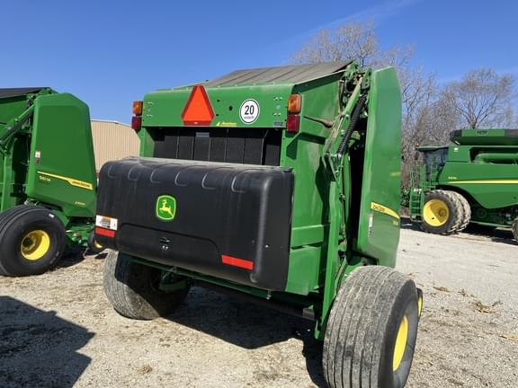 Image of John Deere 560M equipment image 4