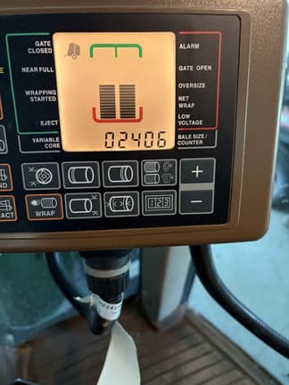 Image of John Deere 560M equipment image 1