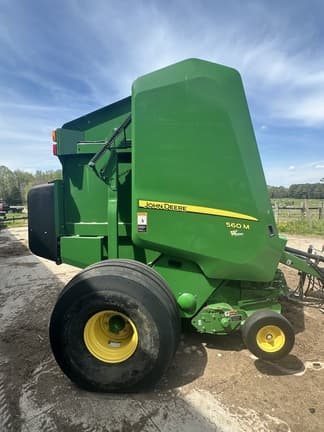 Image of John Deere 560M equipment image 4