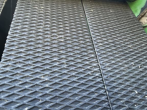 Image of John Deere 560M equipment image 4