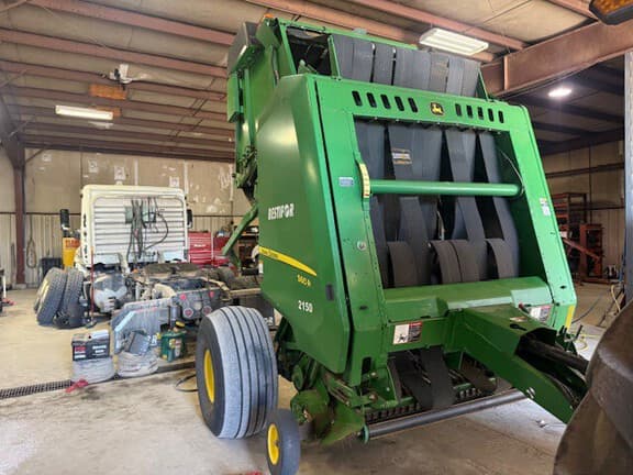 Image of John Deere 560R equipment image 1