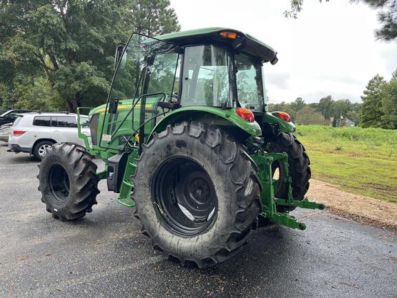 Image of John Deere 6120E equipment image 3