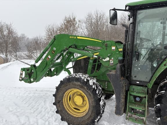 Image of John Deere 6120M equipment image 3