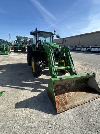 Image of John Deere 6135E equipment image 2