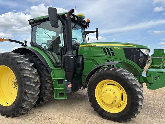 Image of John Deere 6145R equipment image 4